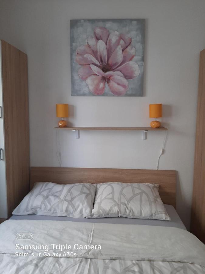 Kuca Za Odmor Coccoli Apartment Karlobag Luaran gambar